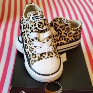 Sz 5 Toddler Converse Chuck Taylor All-Star Shoes